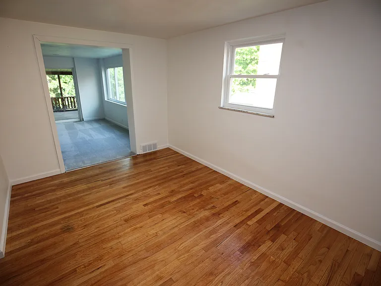 1213 1/2 Monongahela Blvd #2 — Photo 3