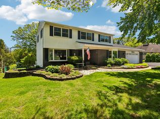 6N013 Acacia Ln, Medinah, IL 60157