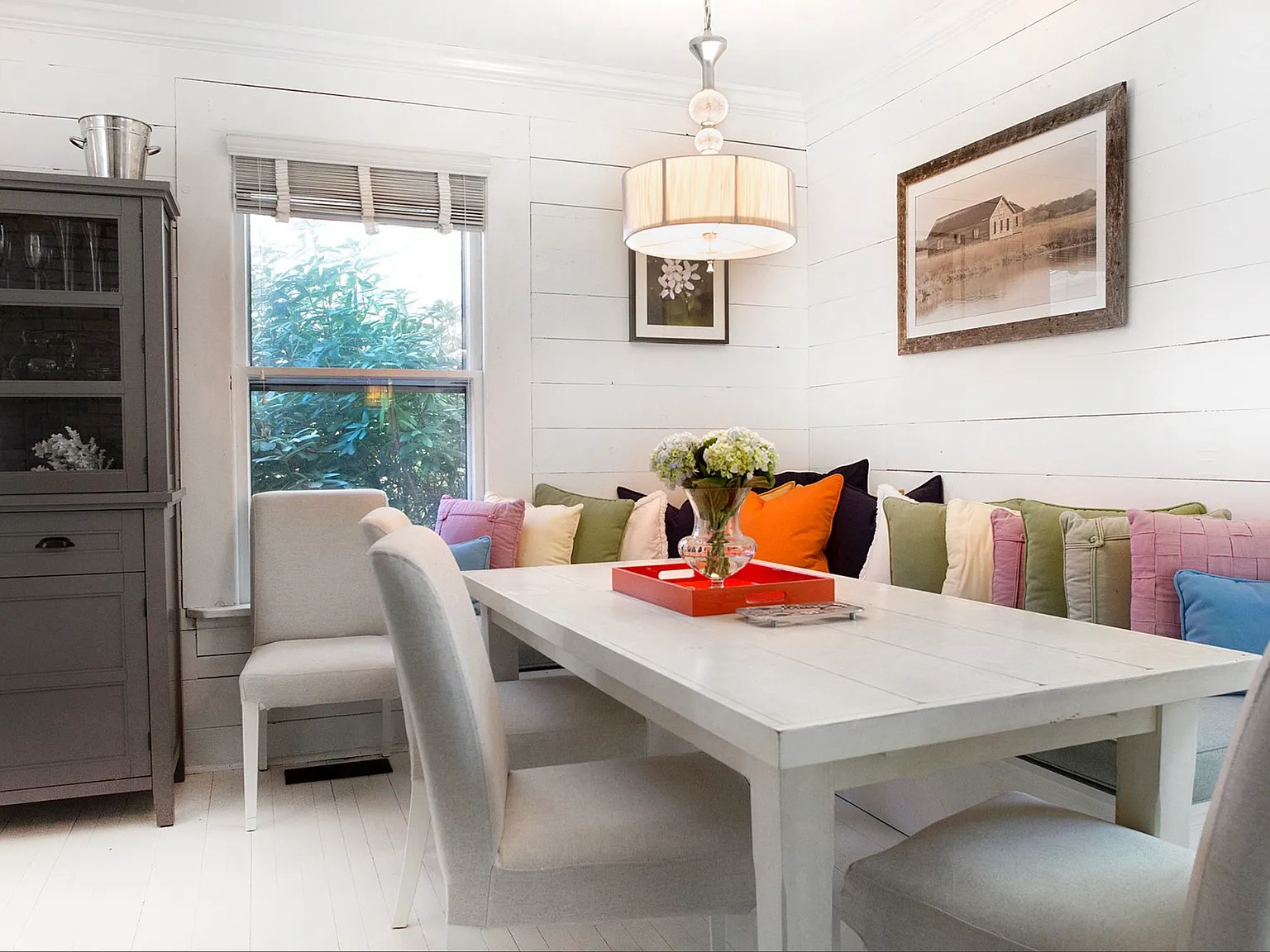 Southampton Village Charming Cottage & Artists Studio — Photo 3