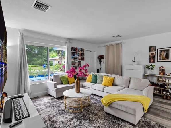 315 S 57th Avenue, Hollywood, FL 33023