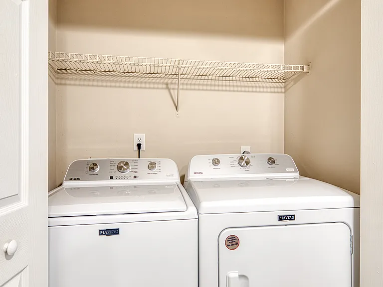 Summer Station Apartments Where Comfort Meets Coastal Living — Photo 20