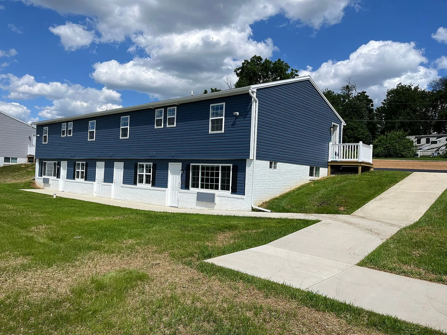 Salem Run Apartments - Phase 1 — Photo 1