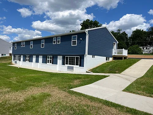 Salem Run Apartments - Phase 1 Photo 1