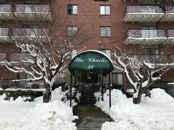 46 Cochituate Rd APT 106, Framingham, MA 01701