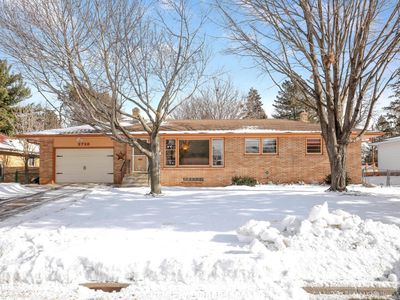 2728 Sheldon St, Roseville, MN, 55113