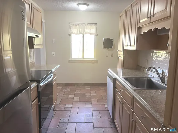 725 Heritage Vlg #A, Southbury, CT 06488