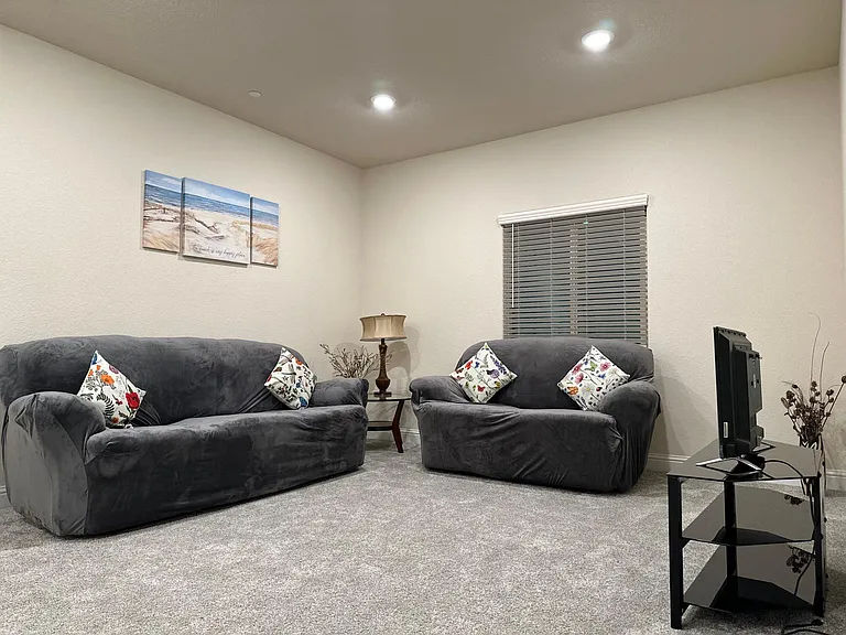 146 Sproul Ct — Photo 16