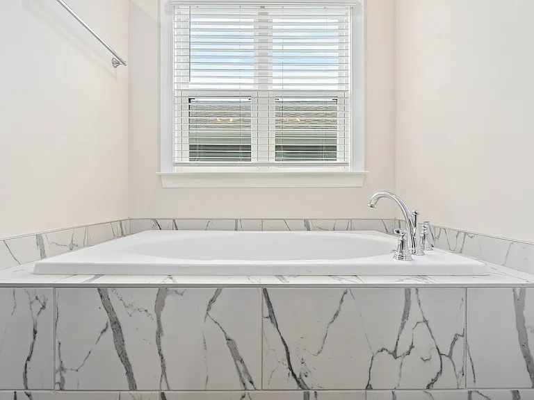 826 Clear Spring Dr — Photo 13
