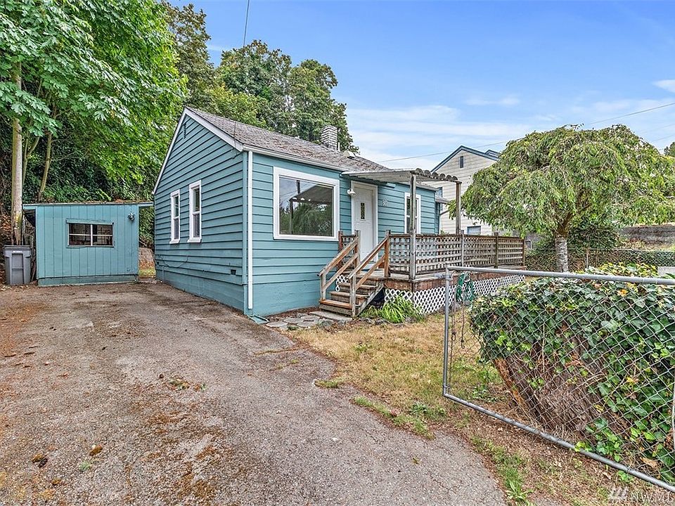 1st image of 807 Merrill Pl W