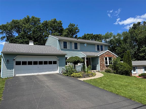 3rd image of 581 Sequoia Ln