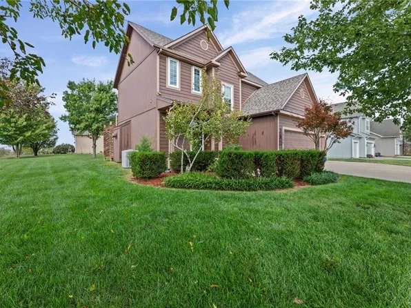 18390 Butternut St, Gardner, KS 66030