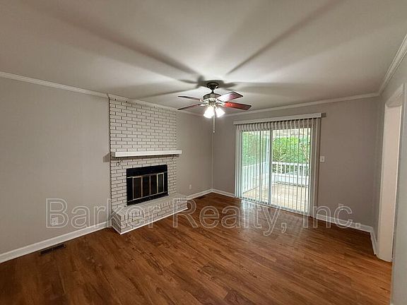 4th image of 3609 Greenlawn Dr