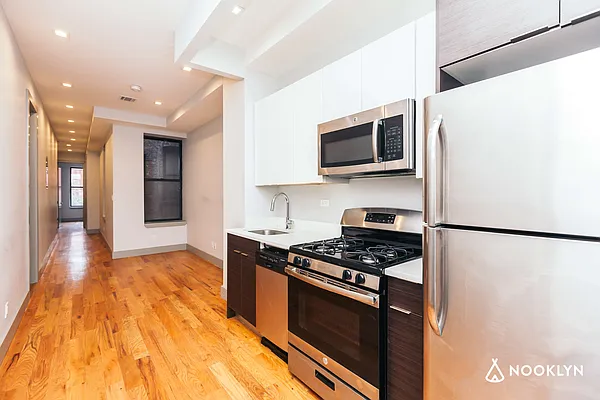 Rented by Nooklyn NYC LLC | media 31