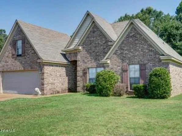 907 Falcon St, Senatobia, MS 38668