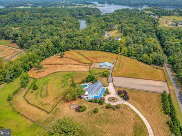 9301 Mackenzie Meadow Ct, Nokesville, VA 20181