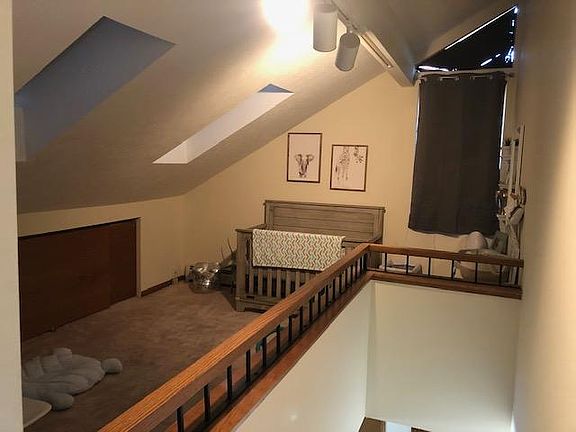 3rd image of 648 Meredith Ln