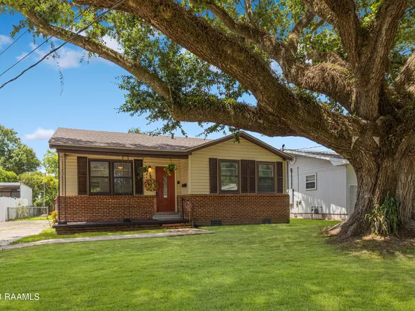 138 S Richelieu Cir, New Iberia, LA 70560