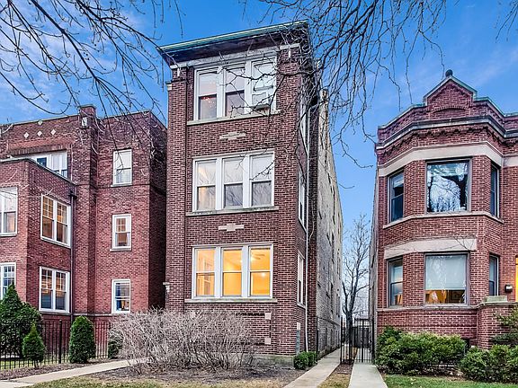 3rd image of 2621 W Leland Ave APT 1