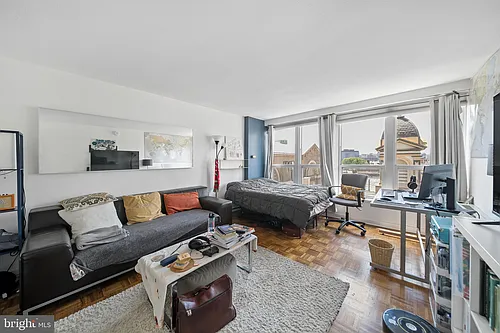 224 W Rittenhouse Sq #30-715B Photo 1 224 W Rittenhouse Sq #30-715B Photo 1