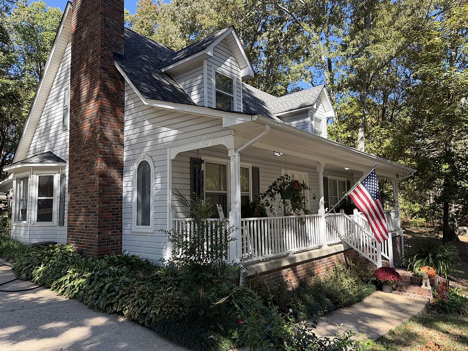 1st image of 1051 Alex Dr