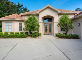 3240 N Caves Valley Path, Lecanto, FL 34461