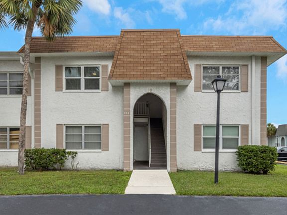 2nd image of 359 S McMullen Booth Rd APT 122
