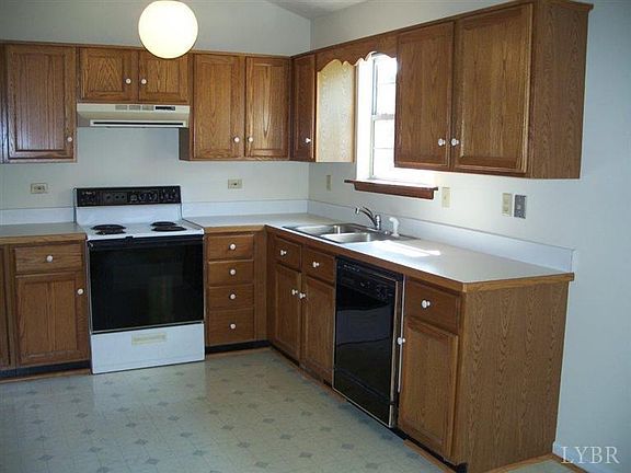 4th image of 107 McIntosh Dr