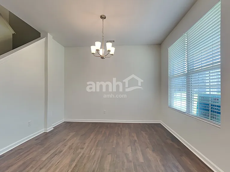 347 Southwilde Way — Photo 10