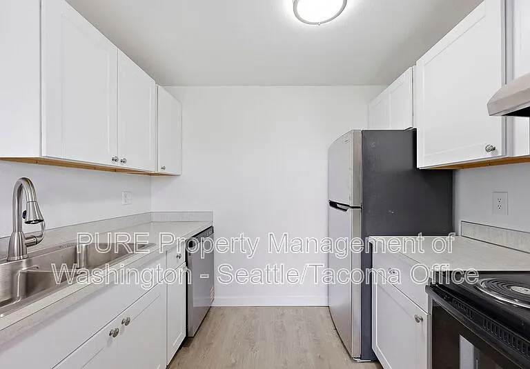 6601 S 8th St — Photo 64