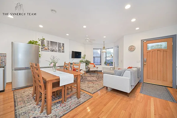 Rented by Compass | media 19