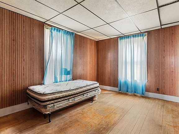 4th image of 88-90 Kimball Ave