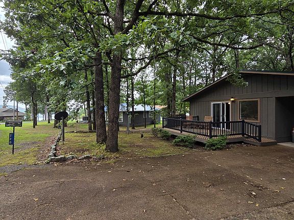 2nd image of 220 Lookout Dr