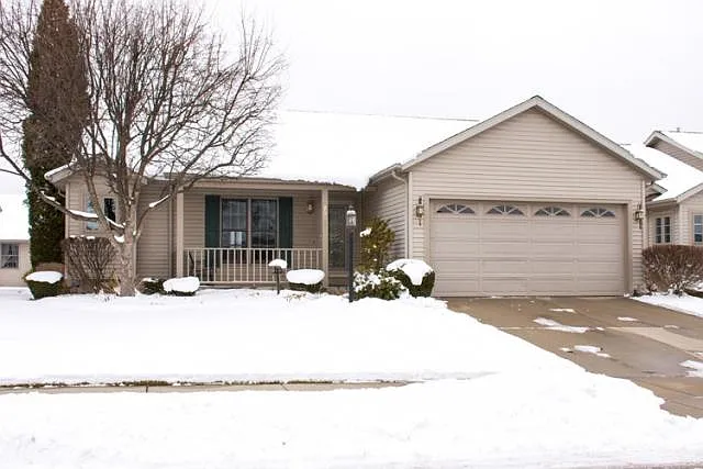 2013 Tea Rose Ln photo 1