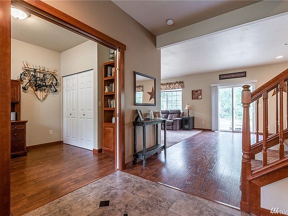 5th image of 2349 Coyote Creek Dr