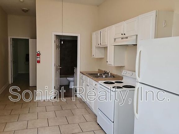 5th image of 2705 Marais St