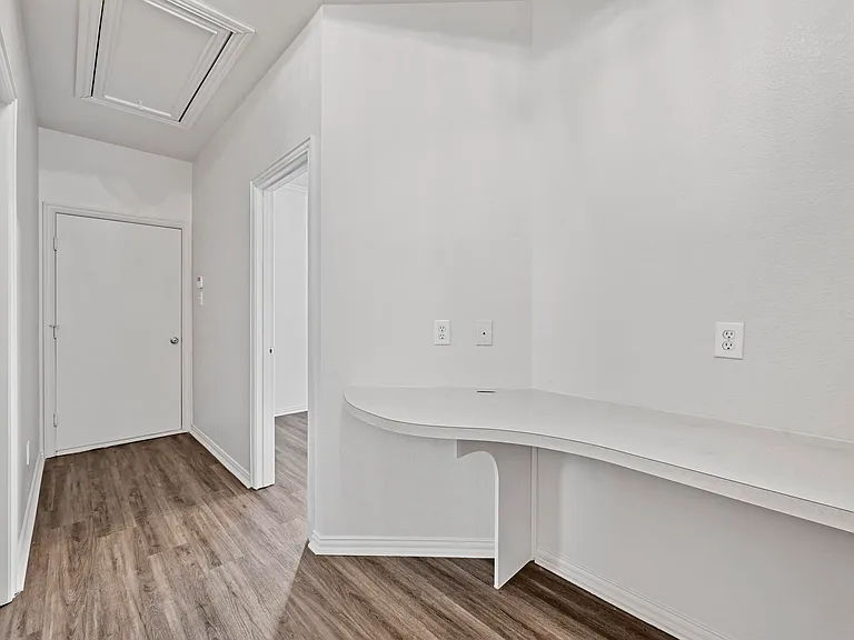 1711 Peregrine Dr — Photo 25