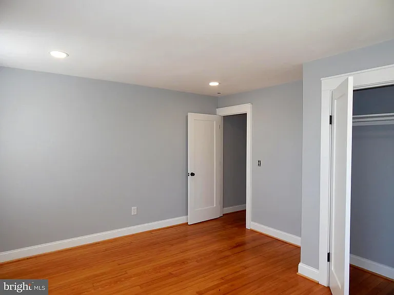 301 Cornwall St — Photo 10