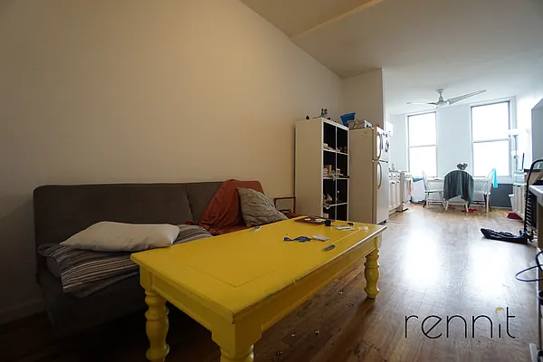 Rented by Rennit Inc. | media 10