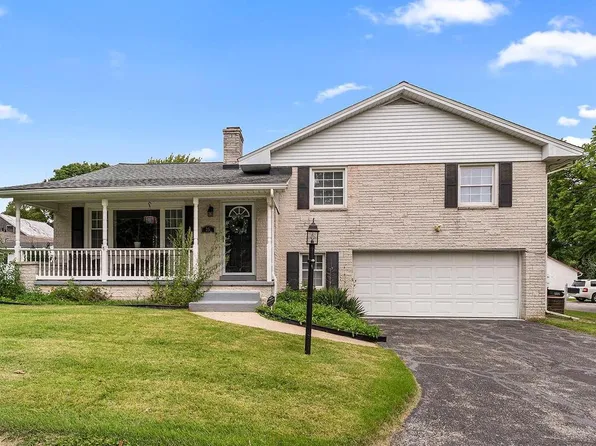 25 W Maple Ave, Shrewsbury, PA 17361