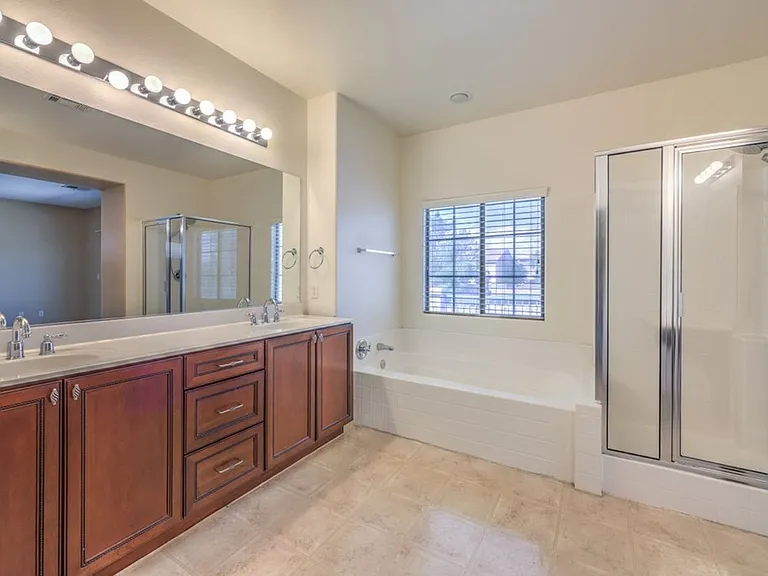 8229 Sawmill Falls St — Photo 7