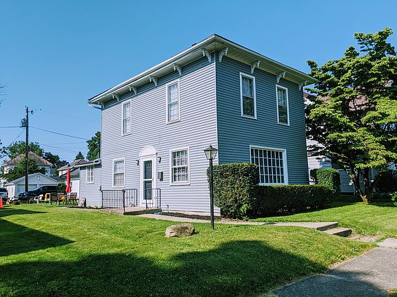 4th image of 612 E Vine St