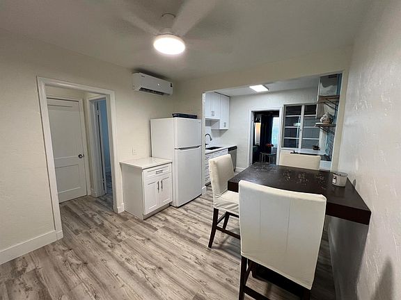 3rd image of 4108 Garden Ave #3