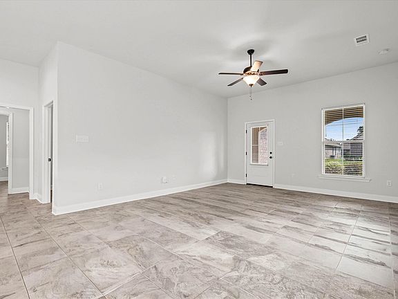 3rd image of 1372 Surrey Loop
