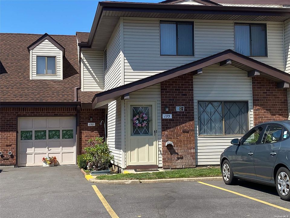 1st image of 192 Cambridge Dr E #192