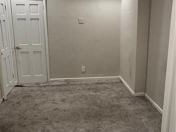 4th image of 526 4th Ave
