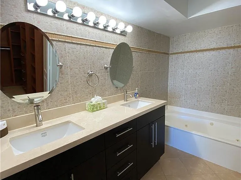 3500 Mystic Pointe Dr #2607 — Photo 11