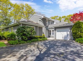 42 Larkspur Ln, Commack, NY 11725