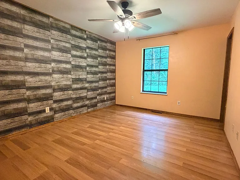 2622 Camelot Ct — Photo 5