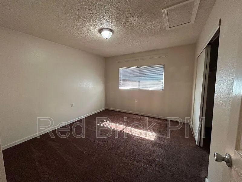1 bed, 1.0 bath, 650 sqft, $895 — Photo 3