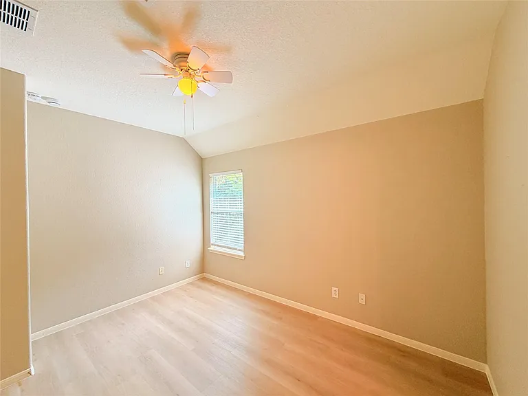 5206 Riverstone Crossing Dr — Photo 13